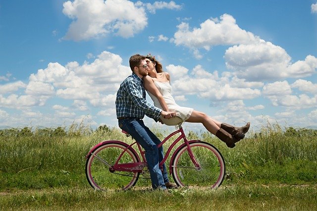 Couple à vélo